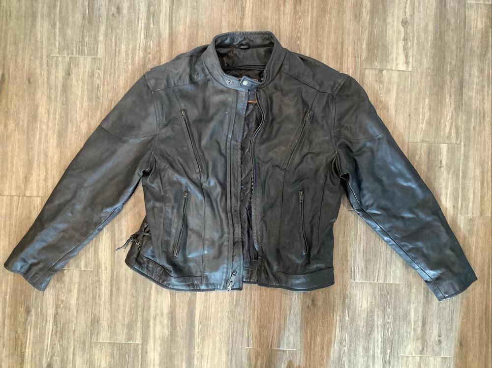 Silver Bike Men's Sz 50 Black Leather Zip Up Motorcycle Riding Jacket HR10-13